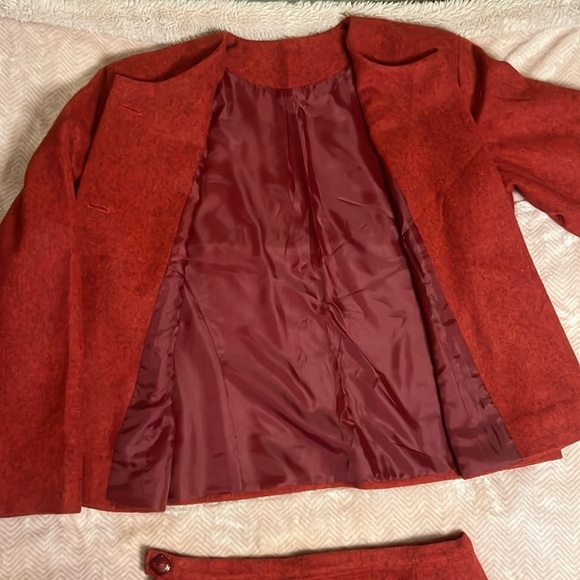 Adorable vintage red felt women’s skirt and blazer suit MINT est size 8 - Picture 10 of 16